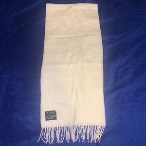 V FRAAS scarf